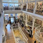 Downtown Vintage Chic