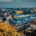 Downtown Vintage Chic *