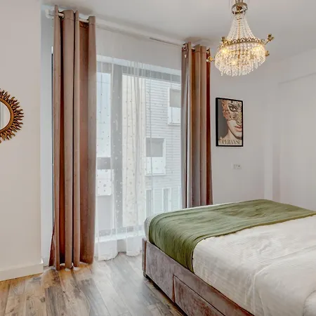 Downtown Vintage Chic * ブカレスト