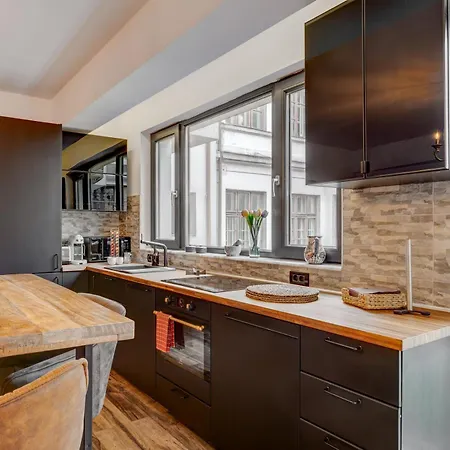 Downtown Chic Apartment, Ideal For Families And Groups! Apartment