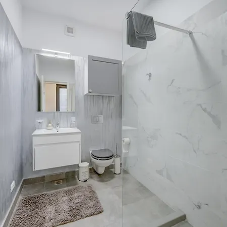 Apartment Downtown Chic Apartment, Ideal For Families And Groups!