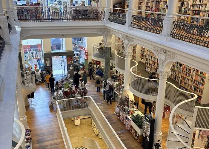 Downtown Vintage Chic