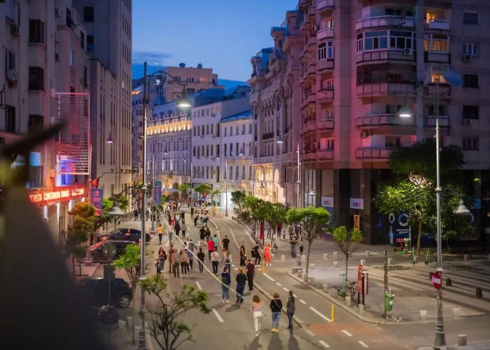 Downtown Vintage Chic